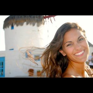 Meet your Posher, Casey